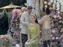 Pesona Alyssa Daguise di Pengajian & Siraman Jelang Pernikahan, Bikin Terpana