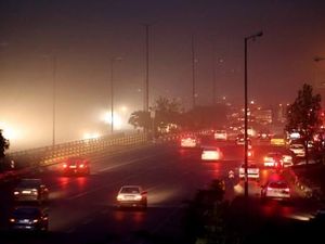 Serangan Hantam Teheran, Bandara di Iran Terbakar