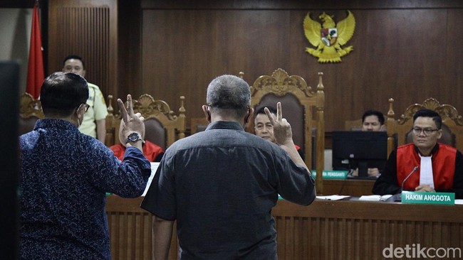 Pesan Jangan Lupakan Saya Antara Eks Ketua PN dan Hakim Ronald Tannur