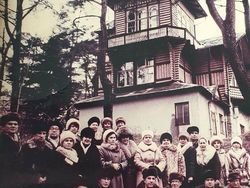 Seram! Deretan Foto Penampakan Hantu Tertangkap Kamera