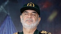 Foto: Kabar tewasnya Hossein Salami telah dibenarkan oleh kantor berita lokal Iran, Tasnim. Serangan Israel di Iran diketahui menargetkan situs nuklir dan militer negara tersebut (AFP/ATTA KENARE)