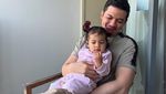 Irwansyah Patah Kaki saat Asyik Main Bareng Anak