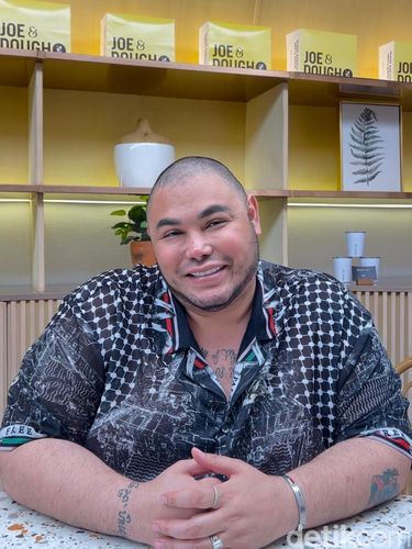 Ivan Gunawan membagikan cerita tentang perjalanan haji selama 13 hari kepada Wolipop.