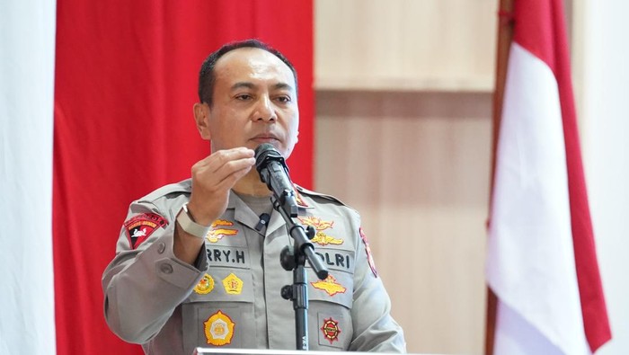 Kapolda Riau Irjen Herry Heryawan