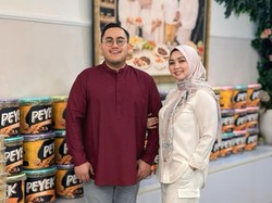 8 Gaya Hijab Lala Nurlela, Kakak Ipar Syahrini yang Dijodohkan dengan Nassar