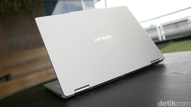 Lenovo Yoga 7i 2-in-1, Laptop Convertible 360 Derajat & Tampilan Premium