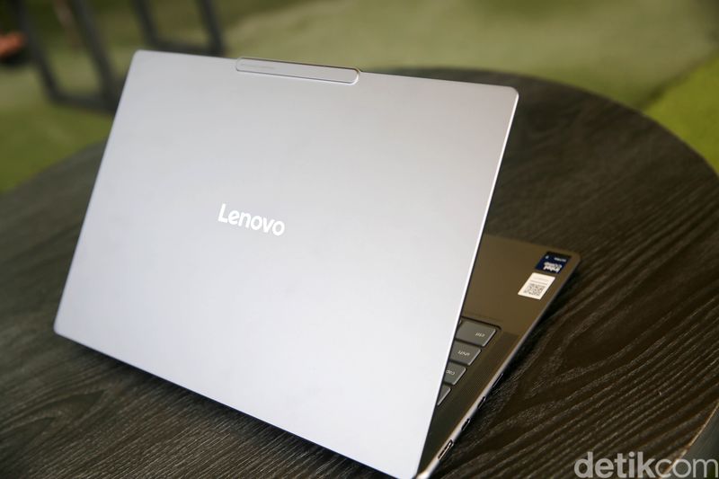 Lenovo Yoga Slim 7i Aura Edition