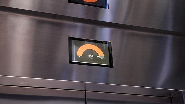 Mencoba lift tercepat di Indonesia di gedung Autograph Tower, Jakarta.