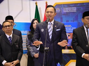 Resmikan Korpri Infra, Menko AHY: Koperasi Urat Nadi Ekonomi Bangsa
