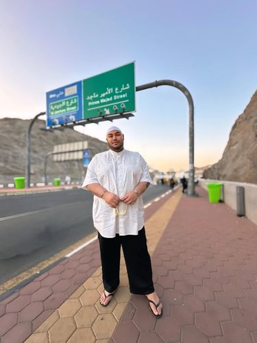 Momen Ivan Gunawan saat menjalani ibadah haji.