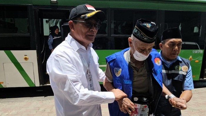 Penasihat Khusus Presiden Bidang Haji Prof Muhadjir Effendy saat mengunjungi Kampung Haji Indonesia di Mekkah