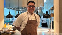 Menurut chef Ruly, makanan utama bukan menjadi satu-satunya yang penting. Tetapi ia juga memerhatikan penyajian pastry dan bakery sebagai pilihan penutup yang juga perlu disajikan dengan apik. Foto: Tim detikfood