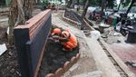 Potret Pasukan Oranye Tata Lahan Depan RSUD Pasar Minggu Jadi Taman