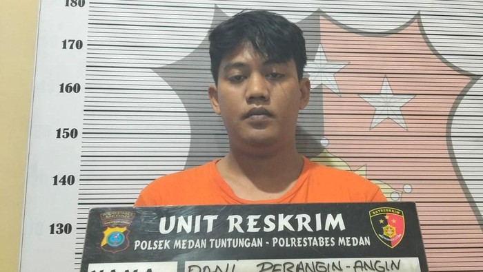 Pria di Medan kuras uang di ATM pacar Rp 130 juta. (Istimewa)