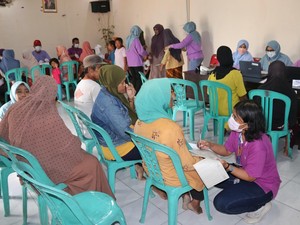 Warga Terdampak Rob di Demak Manfaatkan Program Speling Pemprov Jateng