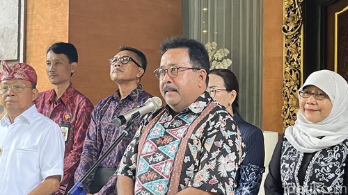 Wagub DKI Jakarta Rano Karno di rumah jabatan Gubernur Bali, Denpasar, Jumat (13/6/2025).