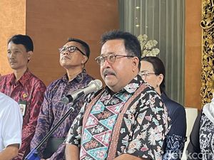 Rano Karno Bicara soal Sampah Plastik di Bali