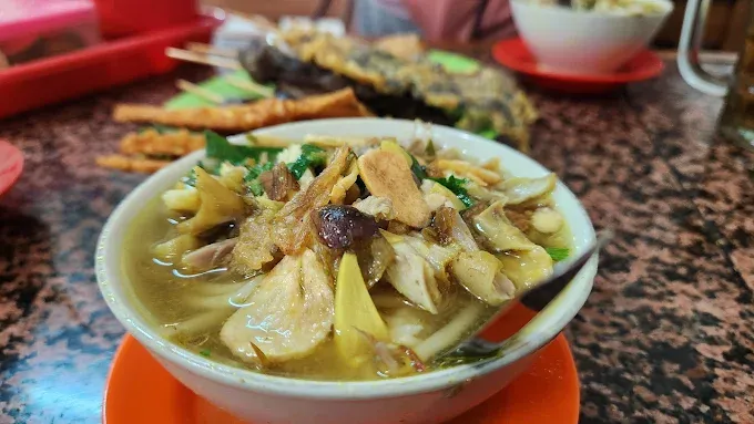 7 Tempat Makan Enak Buat Habis CFD di Sudirman-Thamrin
