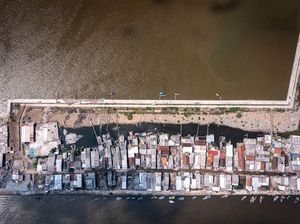 Pesisir Pantai Utara Bakal Dibentengi Tembok Raksasa Sepanjang 535 KM
