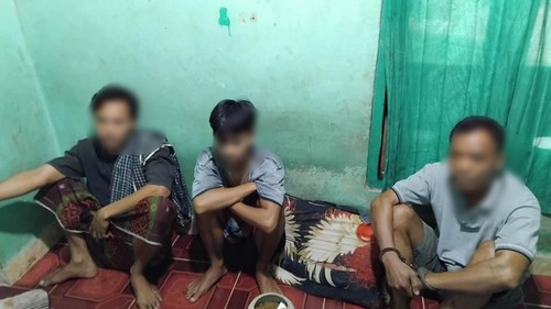 Seorang nelayan bersama dua pemuda lainnya ditangkap terkait kasus peredaran sabu-sabu di Lombok Tengah. (Foto: Dok. Istimewa)
