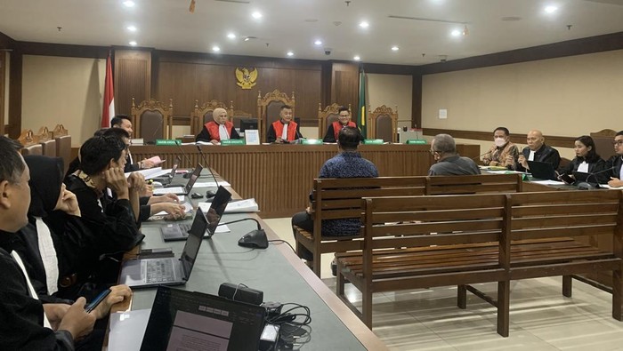 Mantan hakim ketua pembebas Ronald Tannur, Erintuah Damanik, mengungkap pesan eks Ketua Pengadilan Negeri (PN) Surabaya, Rudi Suparmono, terkait vonis bebas Ronald.