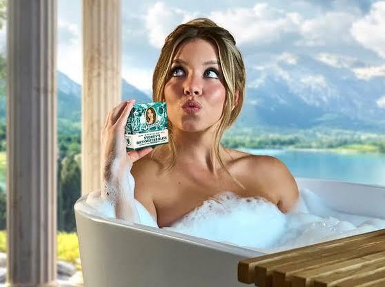 Sydney Sweeney Jualan Sabun dari Air Bekas Mandi, Laris?