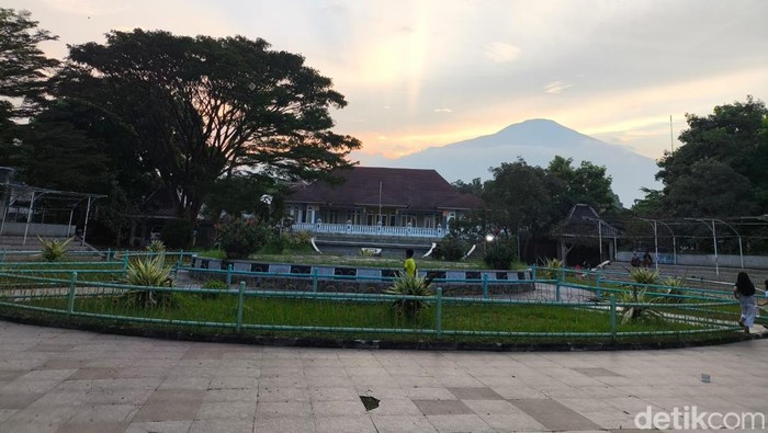 Taman Cirendang Kuningan