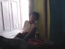Video: Tangis Bocah di Sulteng Tak Bisa Sekolah Karena Ayah Lumpuh