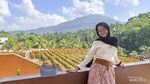 Berenang dan Main Labirin di Resort dengan Pemandangan 2 Gunung