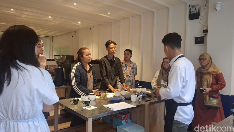 Banyak yang Ketagihan, Peserta Coffee Experience Minta Kelas Tambahan!