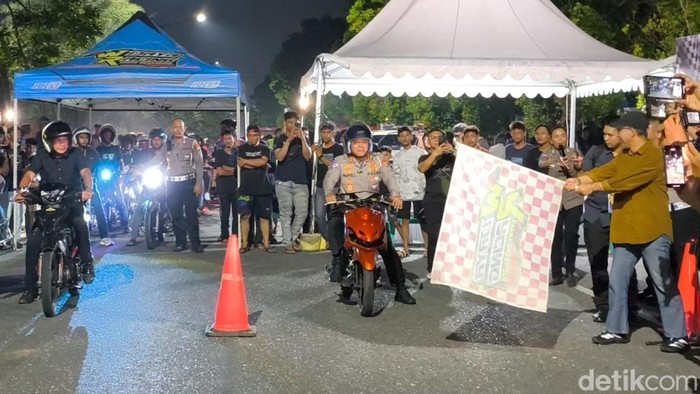 Direktur Lalu Lintas Polda Riau saat menjajal lintasan. (Foto: Dok Raja Adil Siregar)