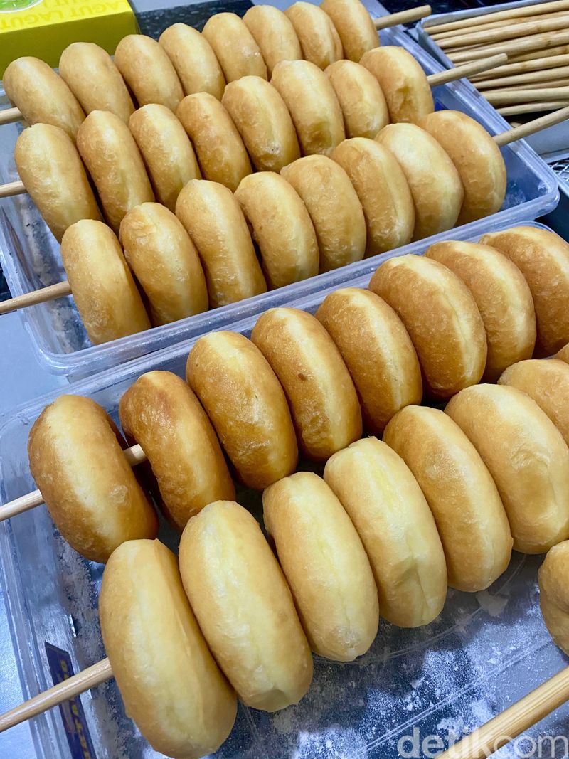 Donat Kentang Lagut Depok
