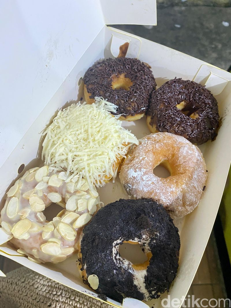 Donat Kentang Lagut Depok