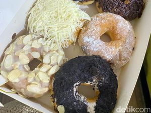 Laris Terjual 1.500 Buah Sehari, Ini Donat Kentang Viral di Depok
