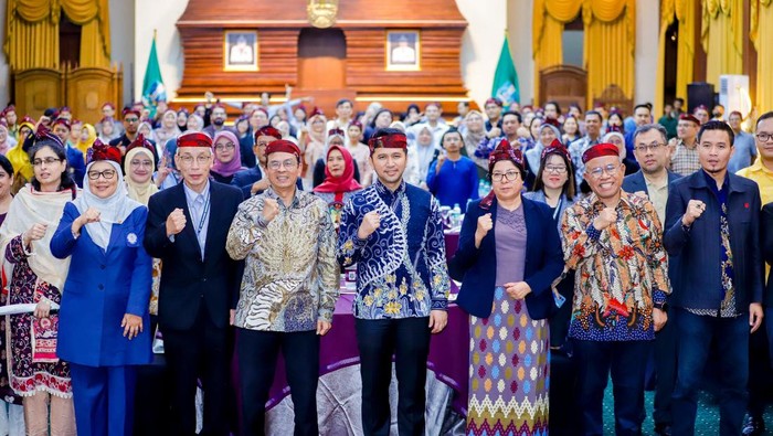 Emil Dardak saat bertemu Asosiasi Perguruan Tinggi Internasional