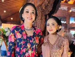 Foto: Maia Estianty Manglingi di Pengajian dan Siraman Al Ghazali