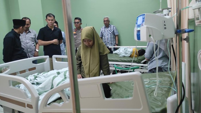 Kapolres Probolinggo Kunjungi Korban Kecelakaan