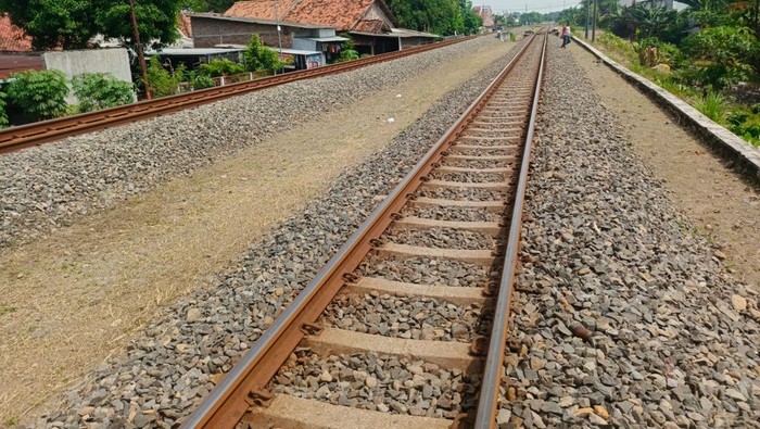 TKP kecelakaan kereta api di Demak.