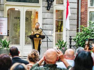 Buka Pameran Verleden-Heden, Menbud Promosikan Pendidikan Seni RI