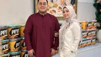 Ini potret King Nassar dengan Lala Nurlela yang merupakan kakak ipar dari Syahrini. Nassar mengungkapkan bahwa Lala masuk ke dalam tipenya, seperti dikutip dari detikHot (14/6/2025). Foto: Instagram @kingnassar88