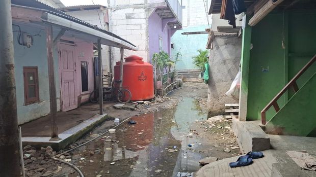 Kondisi banjir di permukiman Muara Angke, Jakarta Utara yang bakal dibangun tanggul rob.