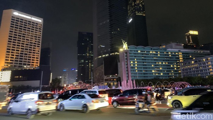 Melihat Kawasan Monas hingga Bundaran HI saat pemadaman lampu 1 jam (Mulia/detikcom).