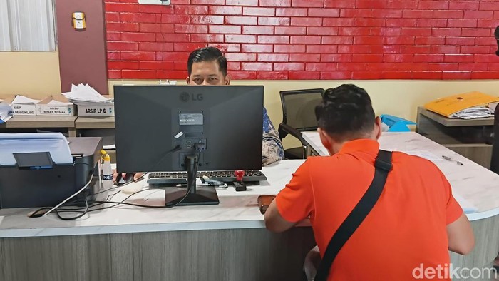 Pria di Palembang melaporkan istrinya oknum BUMN yang ketahuan selingkuh dengan pria lain