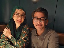 Foto Bareng Desy Ratnasari, Ruben Onsu: Assalamualaikum
