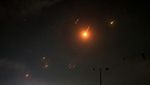 Kilatan Rudal di Langit Malam Tel Aviv Saat Iran Balas Israel