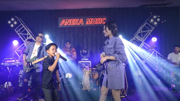 Video Musik Lagu Nyidam Sari Farel Prayoga