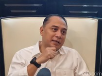 Eri Buka Kemungkinan Parkir di Minimarket Surabaya Tidak Gratis Lagi