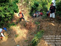 Luapan Sungai Tundo Tutup Akses Desa Pujiharjo Malang