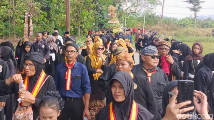 Acara haul Kiai Abdul Qohhar di Dusun Ngruweng, Wiro, Bayat, Klaten, Minggu (15/6/2025).