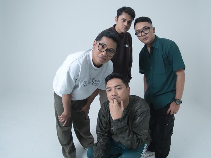 Band asal Bandung ToneWaves Band asal Bandung ToneWaves